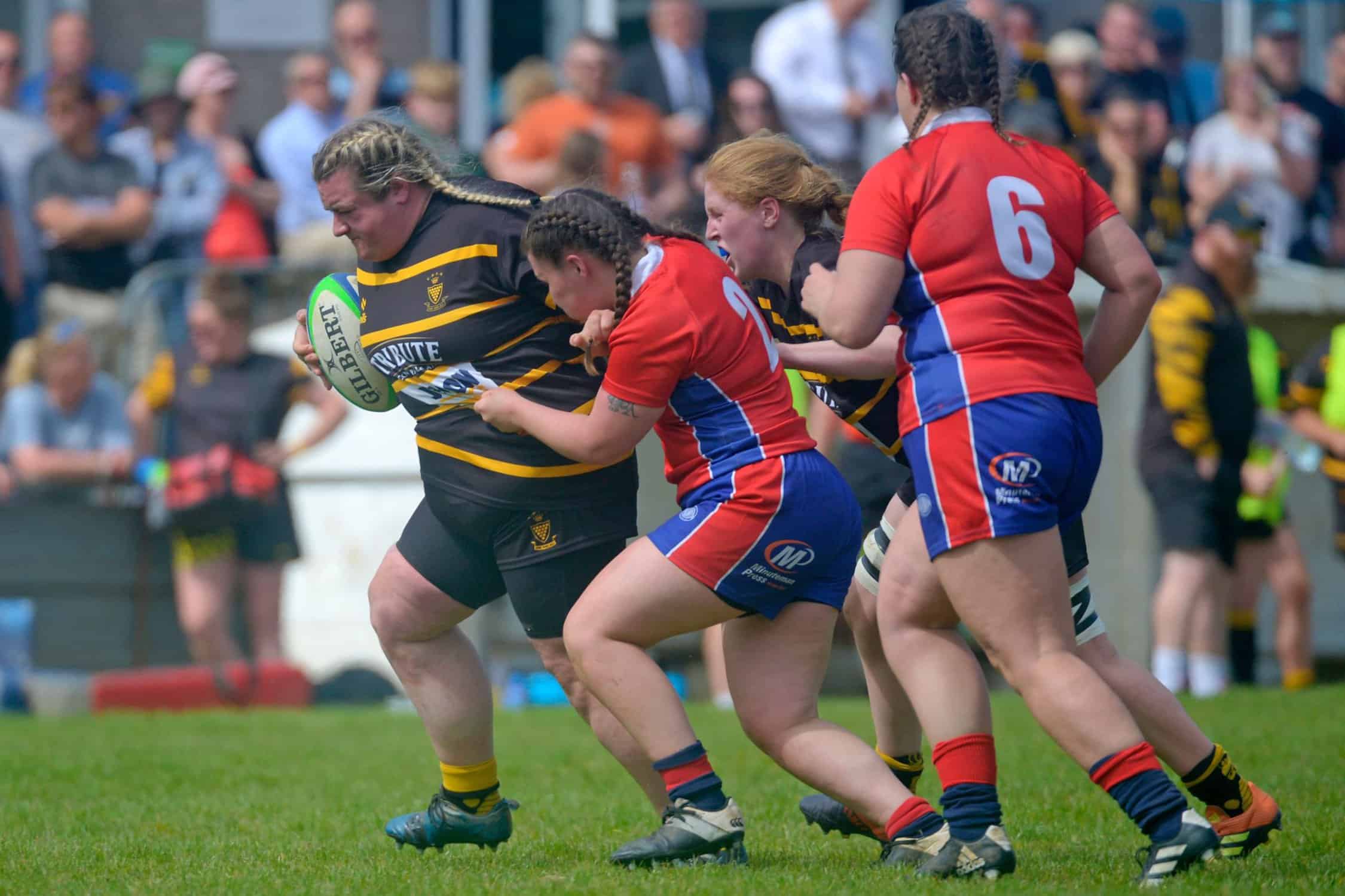 Kim Upcott making ground v Hampshire Women 2024